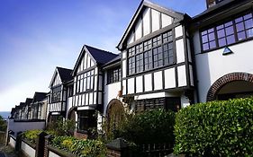 Central City Centre 3 Bedroom Home Private Parking