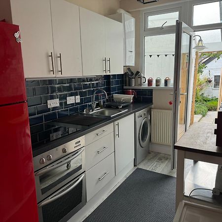 Central City Centre 3 Bedroom Home Private Parking Plymouth Exterior photo