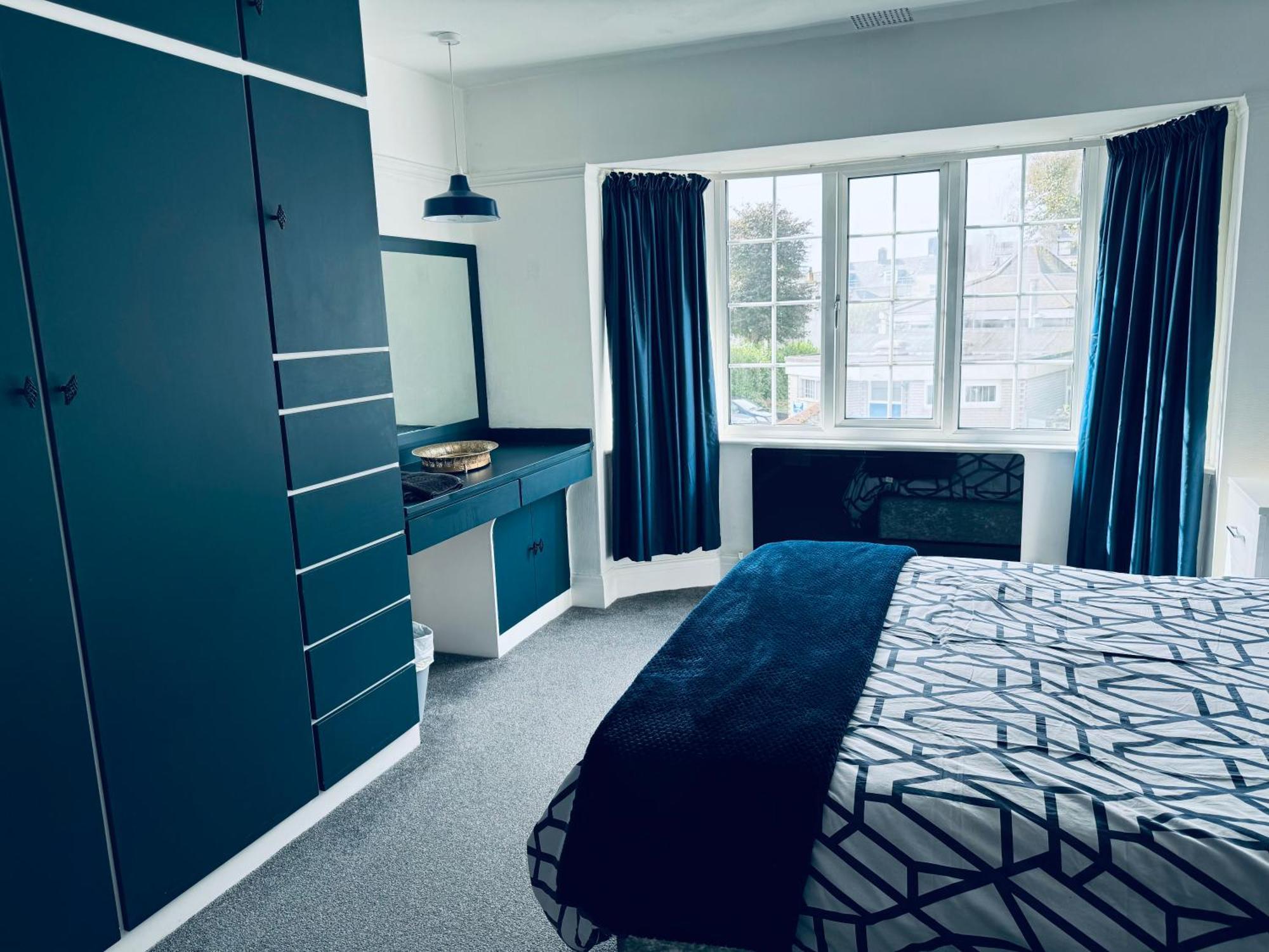 Central City Centre 3 Bedroom Home Private Parking Plymouth Exterior photo